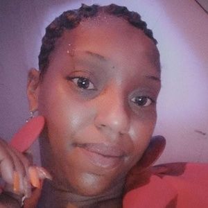 Meet your Posher, Keisha